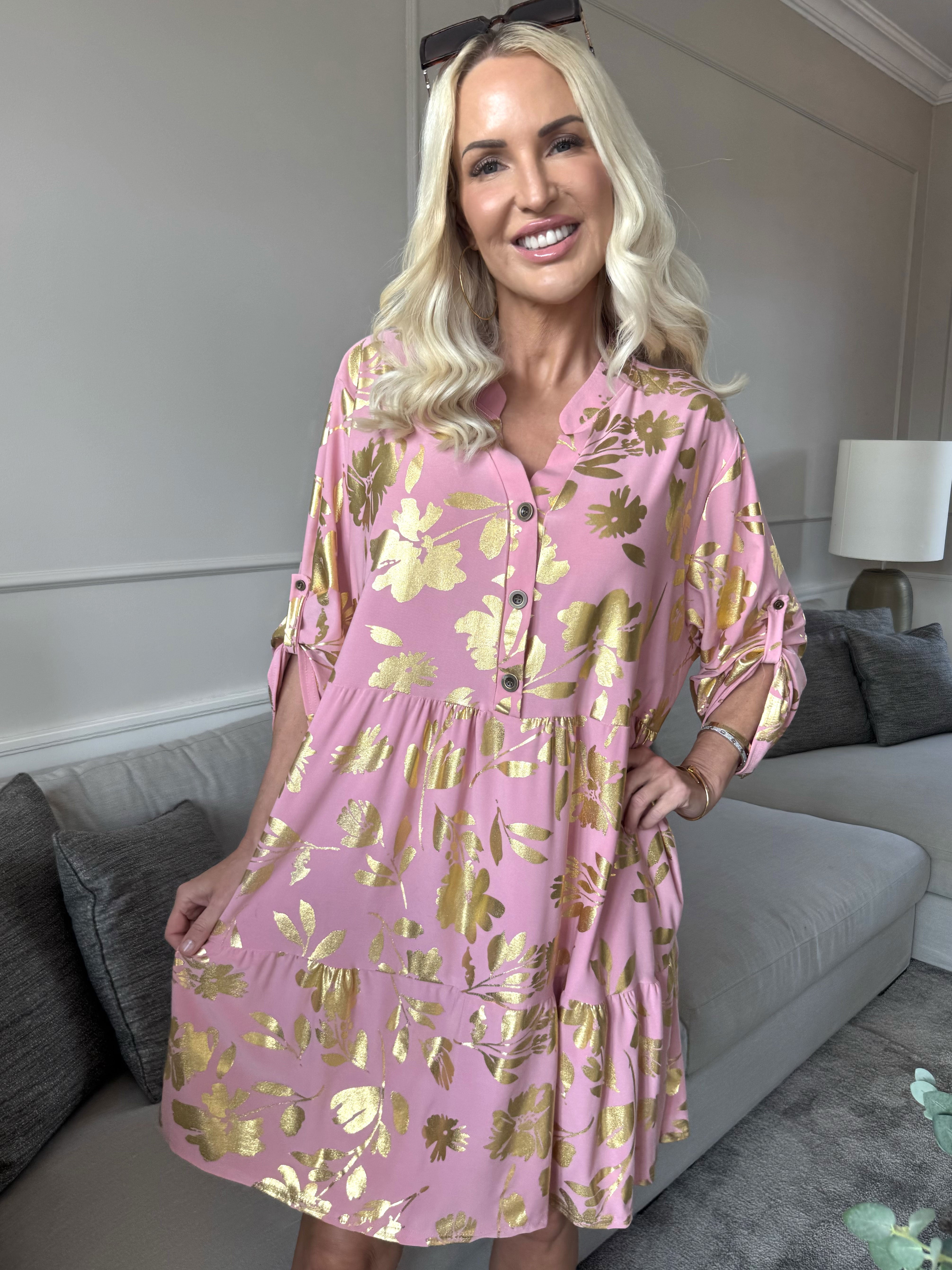 Milano Gold Flower Midi - Klänning med guldblad och lager-på-lager-look